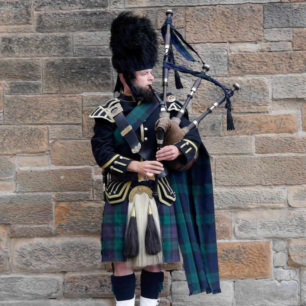 Bagpipe player in Edinburgh